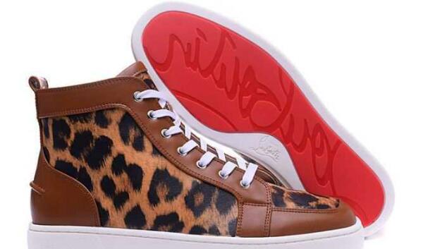 低頃な価格 christian louboutin 快適に使えるルブタンスニーカースーパーコピー