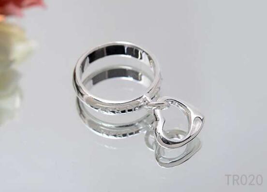 売れ筋　TIFFANY&CO  ティファニー　女性なら必ず憧れる指輪人気デザイン