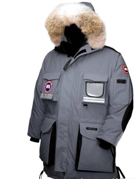 表面には光沢感に溢れるスタイルを演出し、着心地も良好CANADA goose カナダグース シタデル 大活躍 メンズ アウター ダウンジャケット