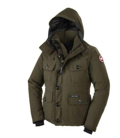 重宝するカナダグース canada goose 大活躍 帽子付きのメンズダウンジャケット通販美品