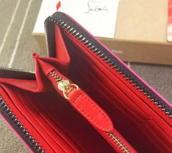 希少性の高いルブタン 長 財布 コピー  CHRISTIAN LOUBOUTIN 収納力を誇るピンクファスナー長財布