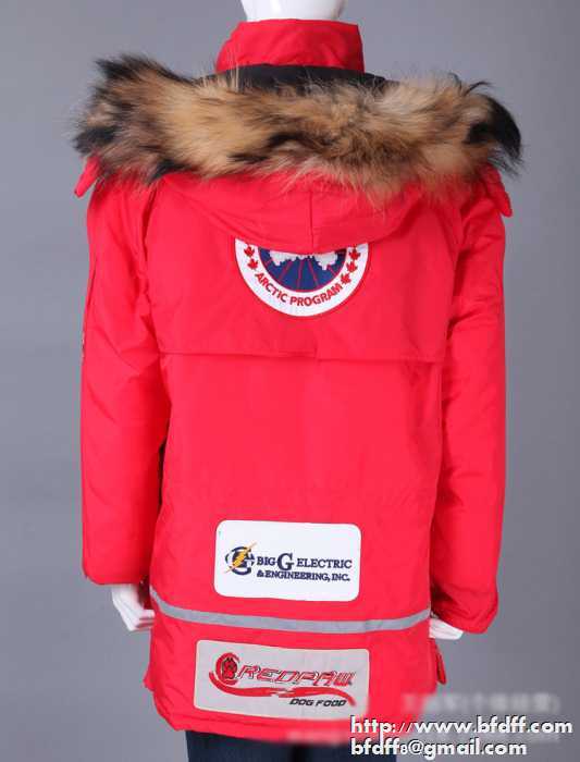 秋冬定番人気アイテムCANADA gooseカナダグース ダウン メンズ スーパーコピー ダウンジャケット ブラック 赤色 2色可選 ダウンコート 
