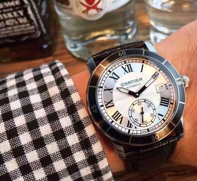 装着感を追求するカルティエCARTIER 防水性能腕時計 カリブル ダイバー w7100054