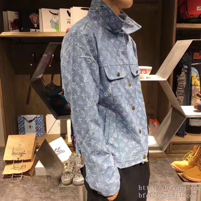 超激得100%2017新品SUPREME×ルイヴィトン【Jacquard denim trucker jacket】×louis vuittonボタンパーカー偽物 シュプリーム デニムジャケット