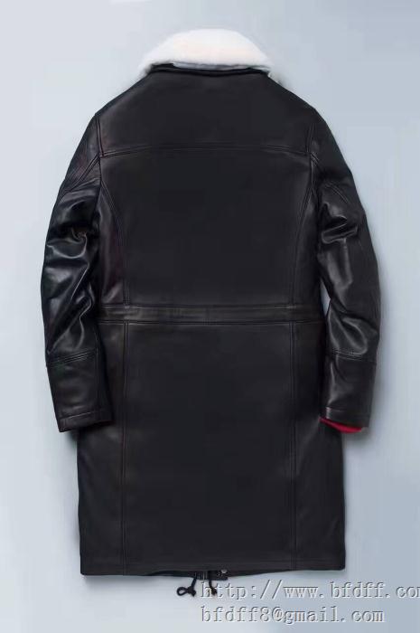 高レベルの保温性MONCLER モンクレールダウンメンズ ダウンジャケット偽物 革ジャケット ダウンコート