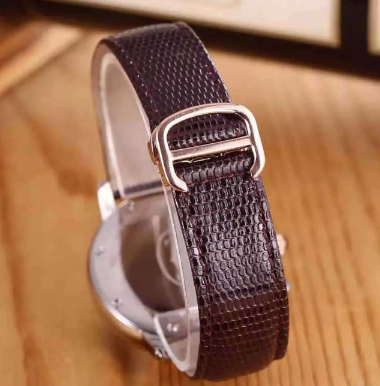海外セレブ定番愛用CARTIERカルティエ腕時計メンズコピー クラシック 5針 クロノグラフ デイトカレンダーウオッチ ブラック 男性用腕時計