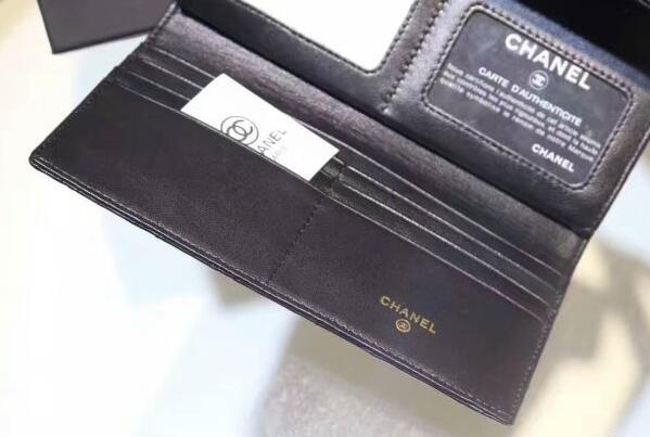 エレガントなシャネル財布スーパーコピー chanel 長財布キルティング柄ゴールド金具フラップウォレット