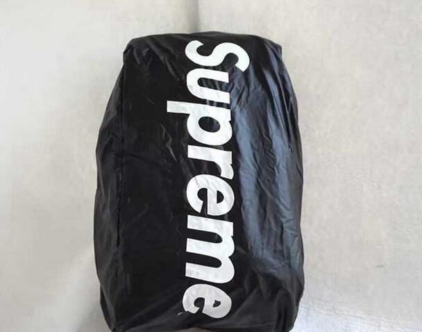 驚きの破格値品質保証SUPREMEシュプリームバッグパック偽物 リュック 重宝するバッグ ボックスロゴ付き ブラック ホワイト