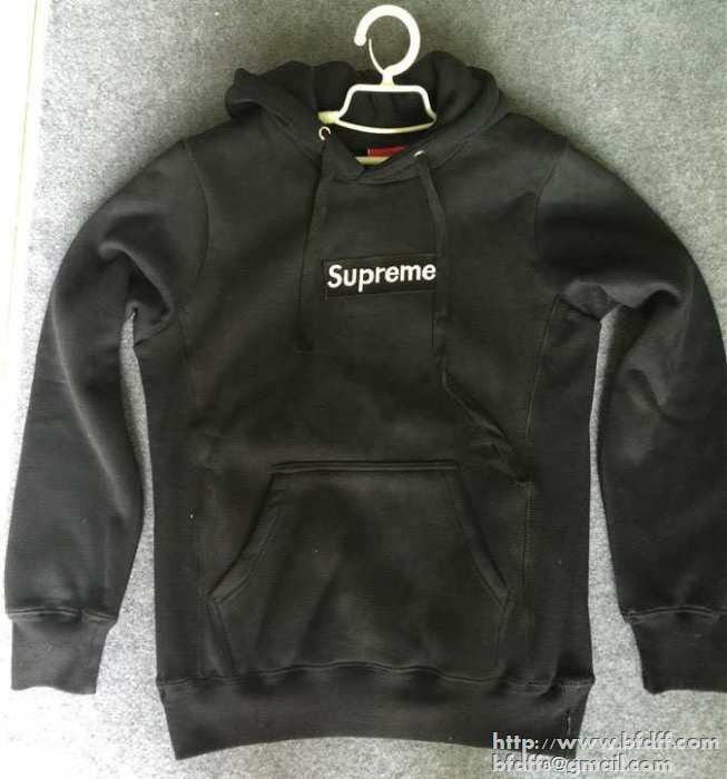 数量限定セールSUPREMEシュプリームパーカーコピー メンズ長袖コート偽物 ボックスロゴ付き プルオーバーパーカー フード付き ブラック 3色
