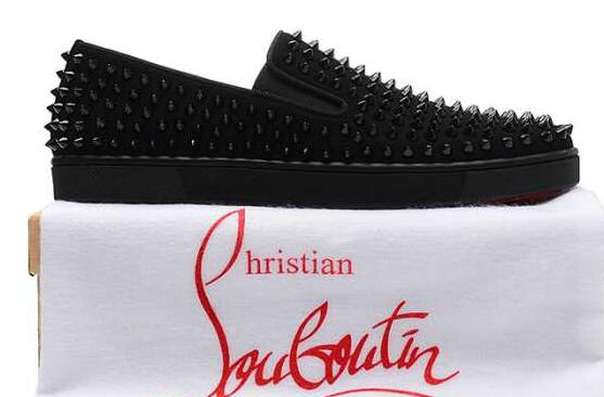 クリスチャンルブタンローラーボートスパイクススリッポンCHRISTIAN louboutin スエードスニーカーブラック