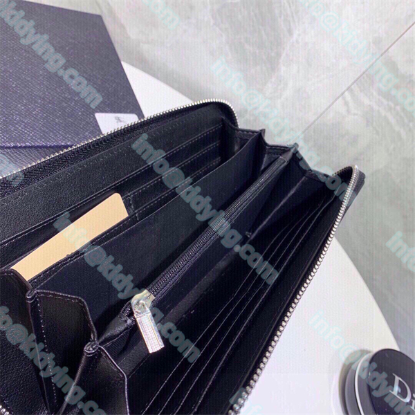 バーバリー BURBERRY 財布 