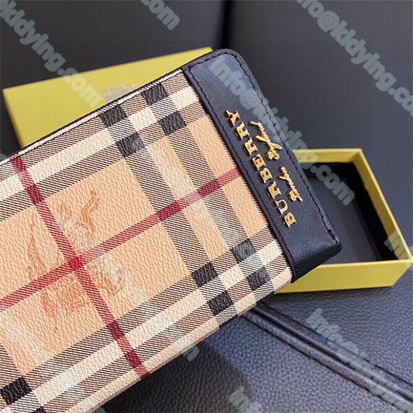 バーバリー BURBERRY ジッパー財布 