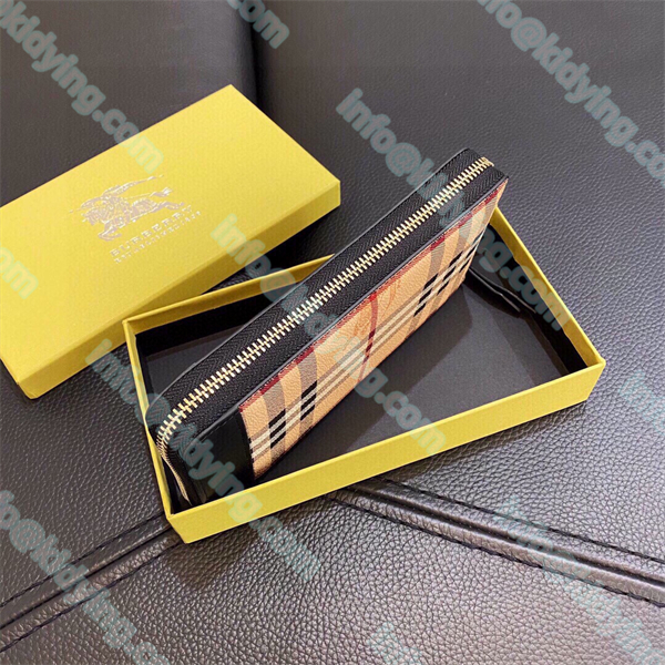 バーバリー BURBERRY ジッパー財布 