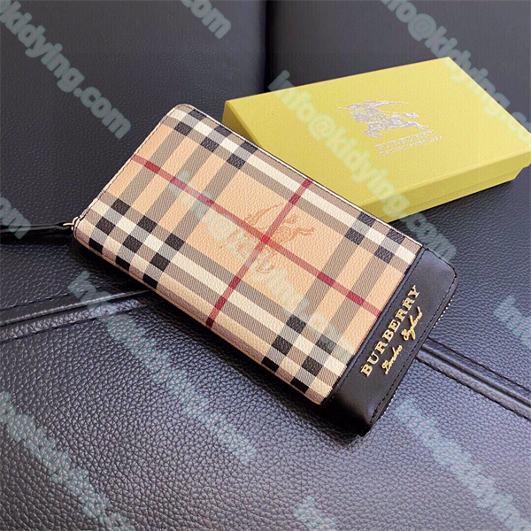 バーバリー BURBERRY ジッパー財布 