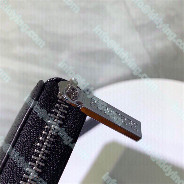 バーバリー BURBERRY 財布 