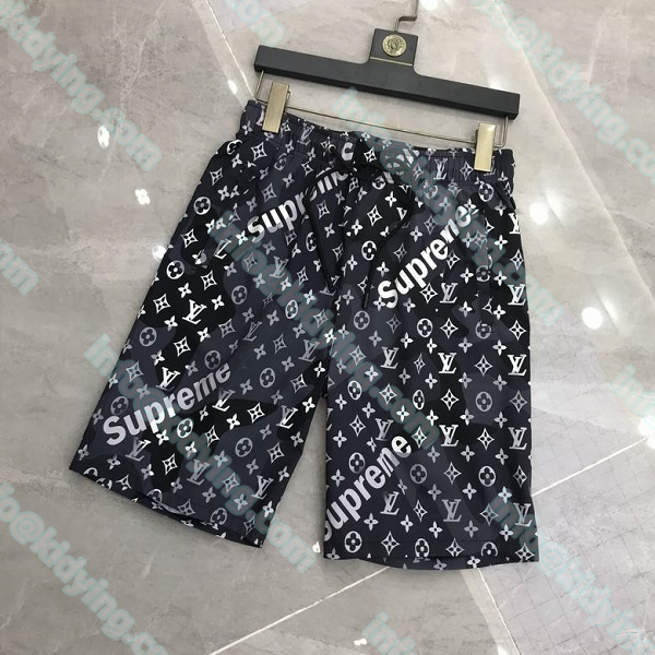 LOUIS VUITTON x Supremeブランドの新作 ショーツ 