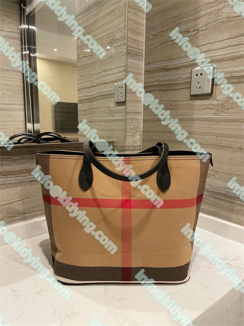 バーバリー BURBERRY バッグコピー 