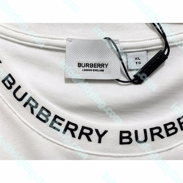 BURBERRY 個性的なテディベア反射Tシャツ