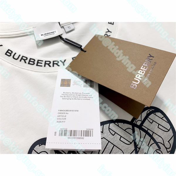 BURBERRY 個性的なテディベア反射Tシャツ