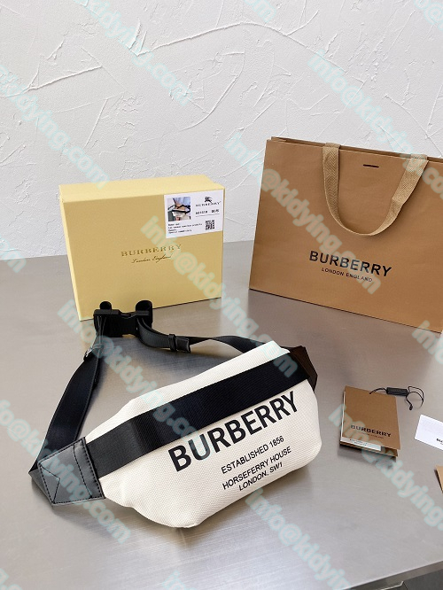 BURBERRY バーバリーウエストバッグ