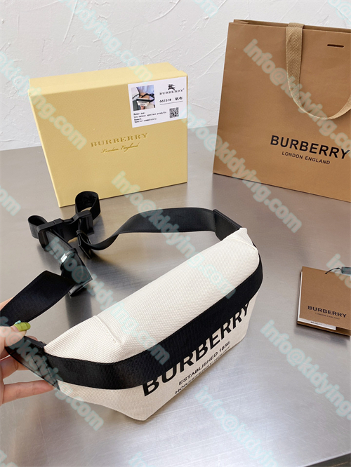 BURBERRY バーバリーウエストバッグ
