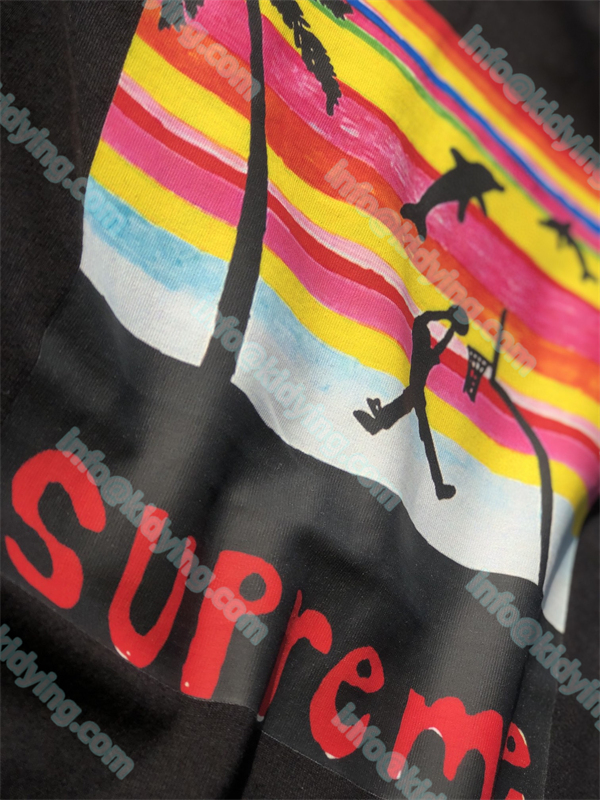 Supreme tシャツ