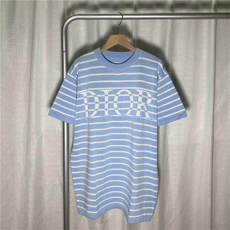 DIOR Tシャツ 偽物