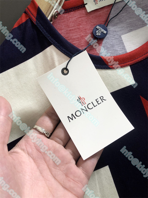 Moncler モンクレール ロゴ tシャツ