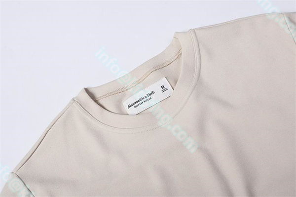 Abercrombie & Fitch 長袖Tシャツ