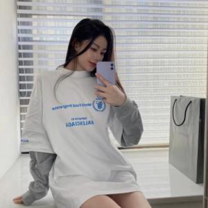 BALENCIAGA x WFP 22FW大人流スウェット着こなし バレンシアガコピー 長袖Tシャツ 男女兼用非常にレア