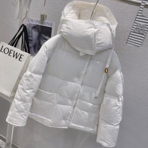 不動の人気No.1ブランド MONCLER piuma ba...