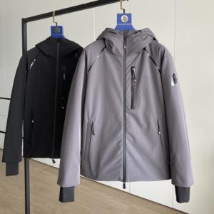 人気新作お得安い MONCLERコピー モンクレールダウンジャケット 着膨れしない 耐久性が高め人気アイテム