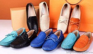 重宝するアイテム！  2015  TOD'S トッズ カジュ...