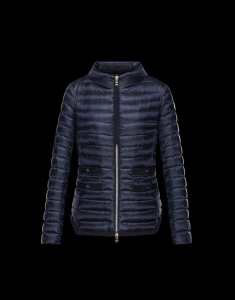 海外セレブ定番愛用 2015 モンクレール MONCLER ダウンジャケット 大人っぼい