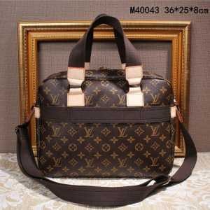 雑誌掲載アイテム 2015秋冬物 ルイ ヴィトン LOUIS VUITTON 手持ち&ショルダー掛け M40043