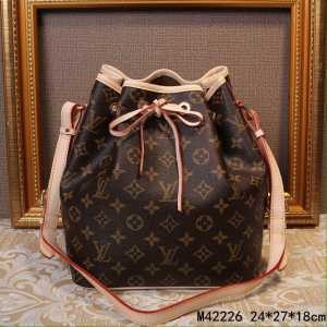 絶対オススメ? 2015秋冬物 ルイ ヴィトン LOUIS VUITTON ショルダーバッグ 斜め掛けバッグ 2色可選 42226