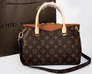 デイリー使いに最適♪　LOUIS VUITTON　ルイヴィト...