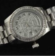 日付や曜日表示の Rolex、ロレックスの男性腕時計.