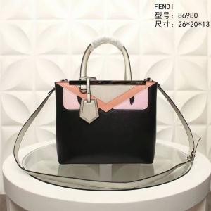 抜群な存在感 2017新作手持ち&ショルダー掛け フェンディ FENDI