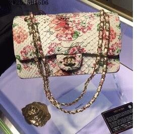 日本最大級のCHANEL　完売品シャネルバッグ 人気 ランキ...