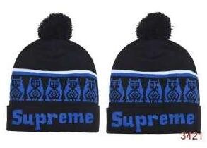 SUPREME シュプリーム キャップ 偽物 秋冬季超人気のロゴとポンポン付き 黒と青色の男女兼用 ニットキャップ.