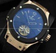 最安値セール ビッグバン ダイバーズウォッチ メンズ腕時計 200m防水 HUBLOT ウブロ 時計 コピー ゴールドとブラック.