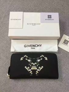 めちゃくちゃお得  HOT2017 超人気美品◆ ジバンシー GIVENCHY 長財布