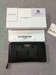 毎日大活躍 2017GIVENCHY 長財布 強い魅力を感じる一枚 ジバンシー