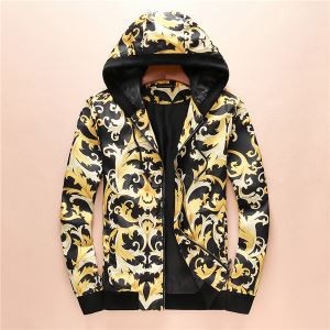 2017秋冬 ヴェルサーチ VERSACE  おしゃれな装い...