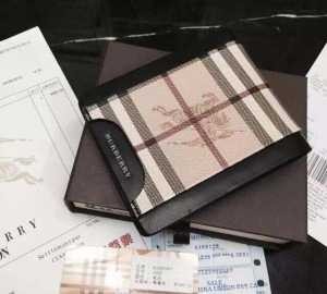 2017秋冬物 バーバリーHIPFOLDメンズ財布コピー BURBERRY 肌触りの気持ちい 二つ折り財布 3色可選