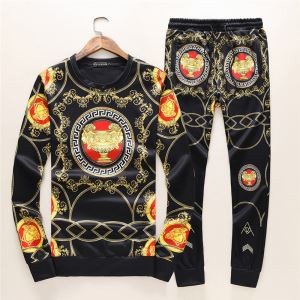 落ち着いた感覚 存在感◎ 2017秋冬 上下セット ヴェルサーチ VERSACE