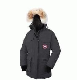 保温性も抜群カナダグース CANADA GOOSE × SO...