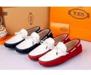 実用性にも優れるトッズ TOD'S 　カジュアルシューズ人気...