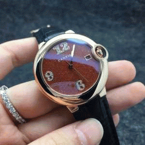 【激安】高級品通販CARTIER カルティエ　コピー 女性用腕時計 クオーツムーブメント　ウオッチ　コーヒー色　パープル　ブラック　3色可選